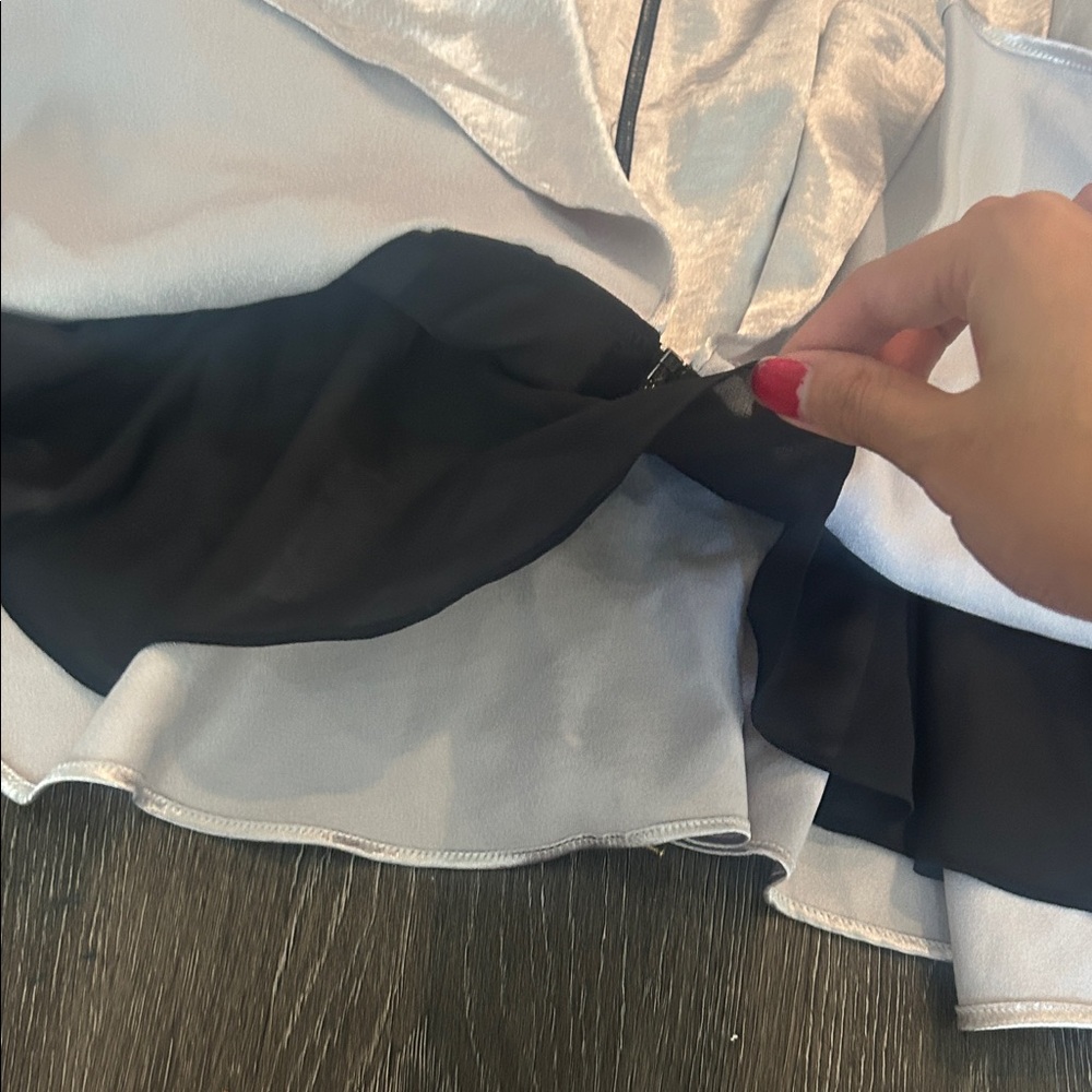 Nordstrom Rack RO&DE Silver Metallic Women's Top - Picture 3 of 5